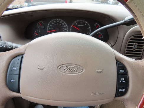 Used 1999 Ford F250 Lariat AWD/4WD image 17