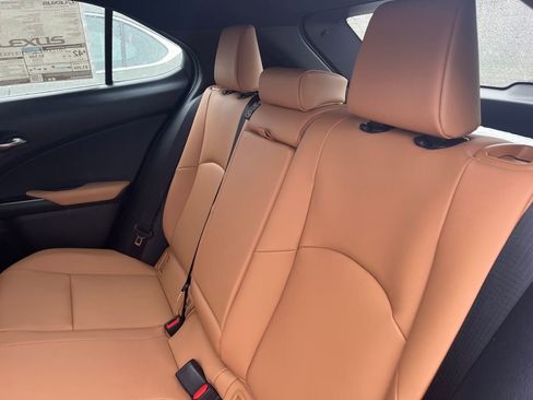 New 2026 Lexus UX 300h AWD image 9