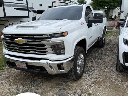 Used 2025 Chevrolet Silverado 2500 LT w/ Convenience Package AWD/4WD image 1
