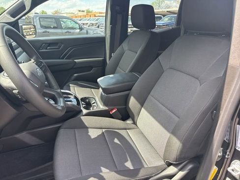 Used 2025 Chevrolet Colorado Trail Boss image 10