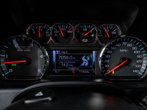 Used 2018 GMC Sierra 2500 SLT w/ Duramax Plus Package AWD/4WD image 16