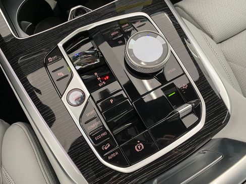 New 2026 BMW X7 xDrive40i w/ M Sport Package image 18