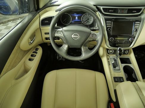 Used 2024 Nissan Murano SV AWD/4WD image 19