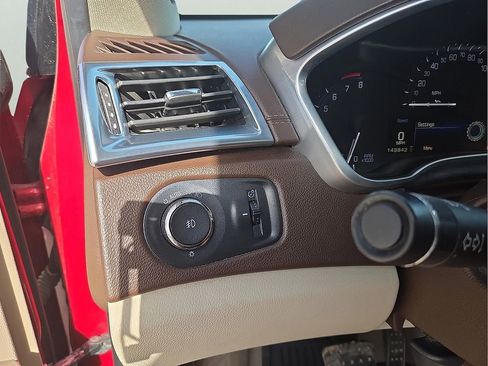 Used 2016 Cadillac SRX Premium image 16