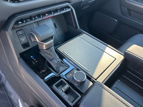 New 2026 Toyota Tundra Capstone AWD/4WD image 32