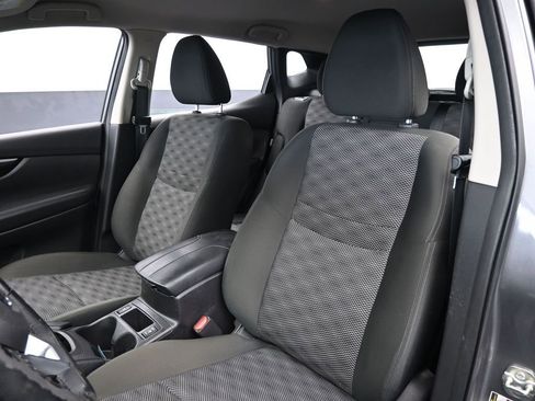 Used 2021 Nissan Rogue Sport SV image 10