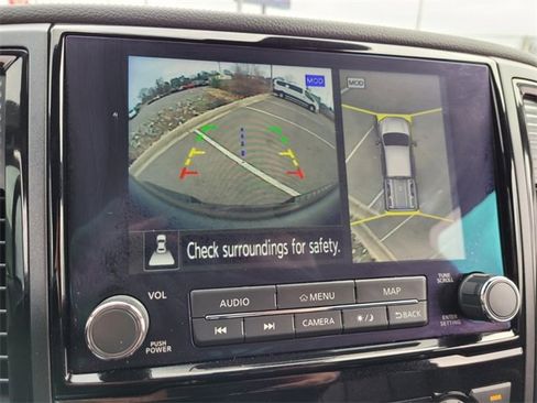 Used 2024 Nissan Titan PRO-4X w/ Pro-4x Convenience Package image 32