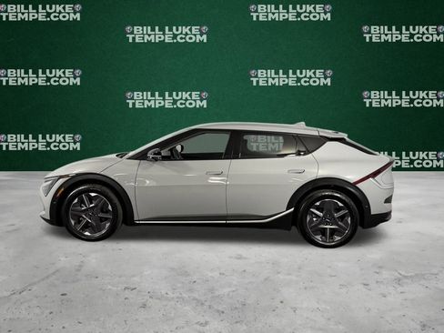 Used 2025 Kia EV6 Light w/ Light LR Technology Package image 9
