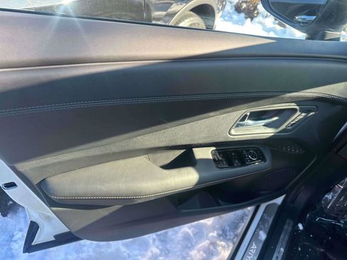 Used 2023 Nissan Ariya AWD image 15