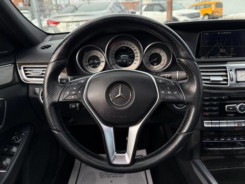 Used 2014 Mercedes-Benz E 350 4MATIC Sedan image 18
