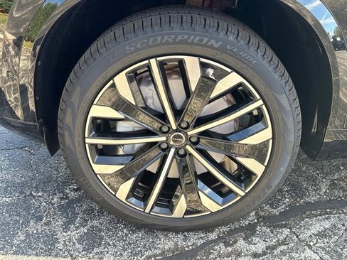 New 2026 Volvo XC90 B6 Plus w/ Protection Package image 10