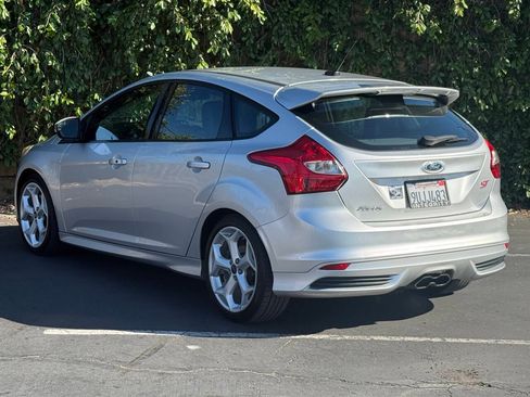 Used 2014 Ford Focus ST w/ Equipment Group 202A FWD image 5