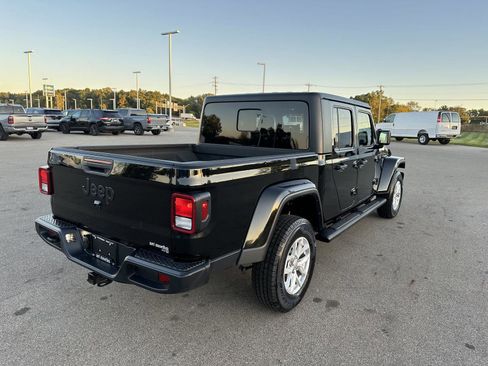 Used 2023 Jeep Gladiator Sport image 6