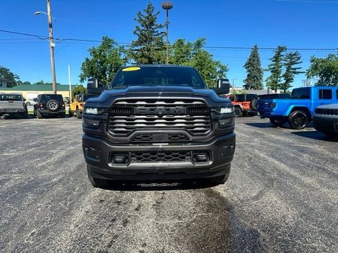 Used 2025 RAM 2500 Big Horn AWD/4WD image 2