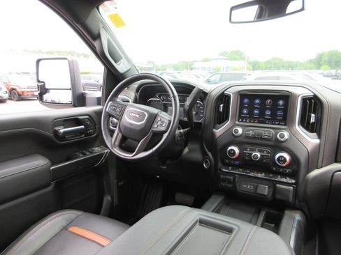 Used 2022 GMC Sierra 2500 AT4 w/ AT4 Preferred Package AWD/4WD image 30