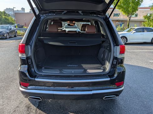 Used 2019 Jeep Grand Cherokee Summit w/ Platinum Series Group AWD/4WD image 13