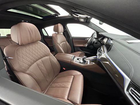 Used 2022 BMW X6 xDrive40i w/ Executive Package image 43