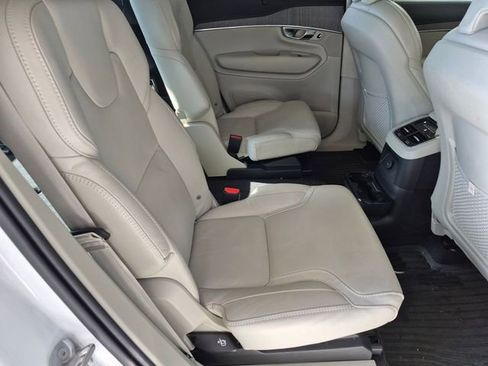 Used 2025 Volvo XC90 T8 Ultra AWD/4WD image 18