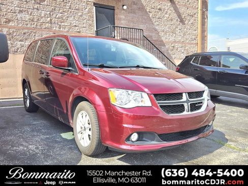 Used 2018 Dodge Grand Caravan SXT FWD image 1