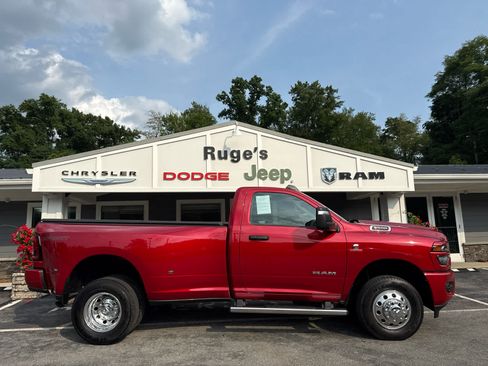 Used 2026 RAM 3500 Big Horn AWD/4WD image 2