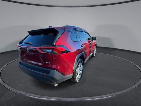 Used 2020 Toyota RAV4 XLE image 14