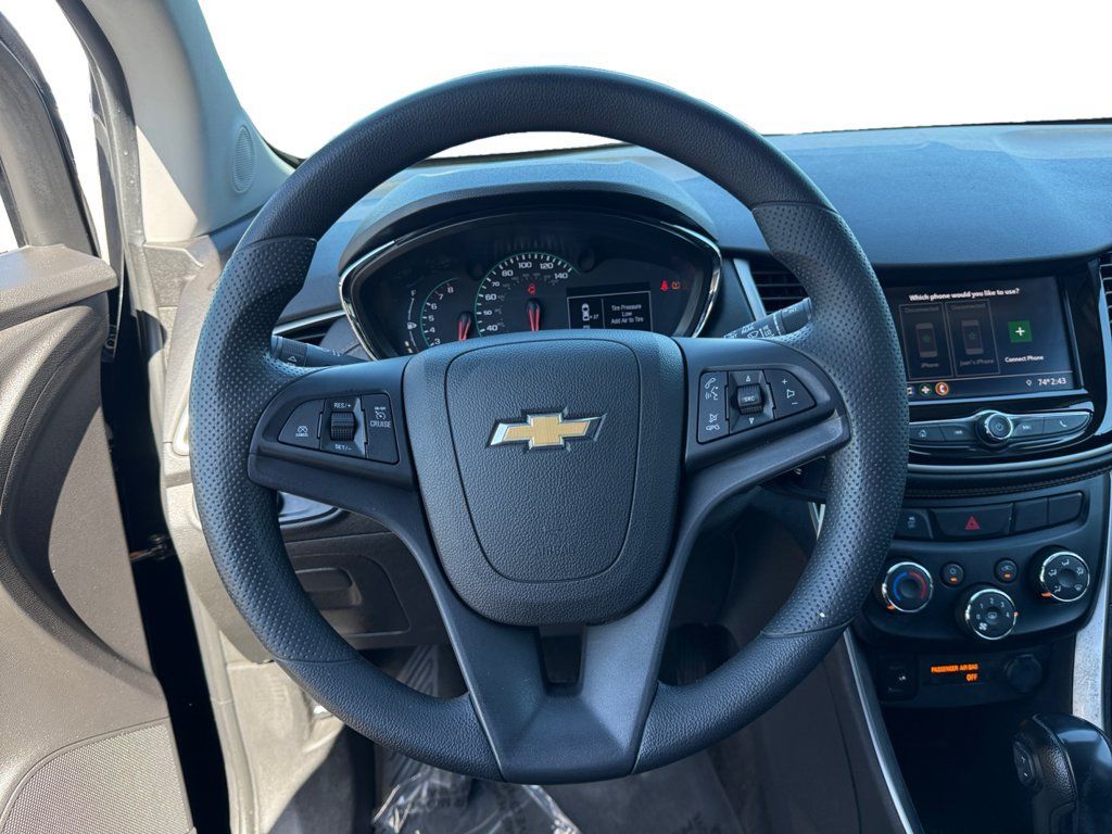 Used 2020 Chevrolet Trax LS w/ Tint and Cruise Package FWD image 12