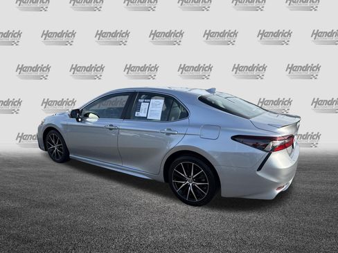 Used 2024 Toyota Camry SE w/ Convenience Package FWD image 8