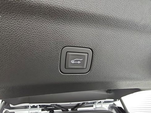 New 2026 GMC Yukon XL Denali image 39