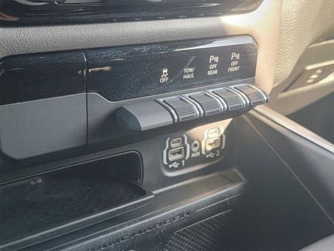 Certified 2022 RAM 1500 Laramie image 31