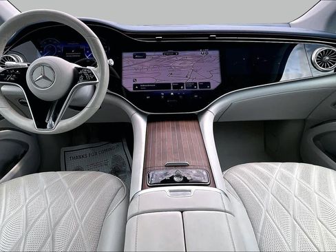 Used 2023 Mercedes-Benz EQS 580 4MATIC SUV image 15