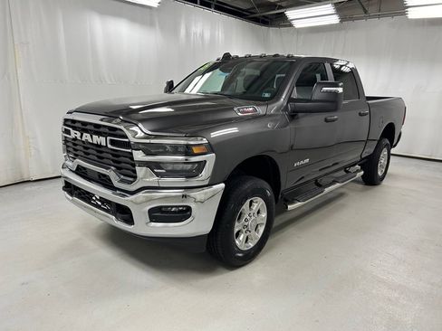 Used 2025 RAM 2500 Big Horn AWD/4WD image 2