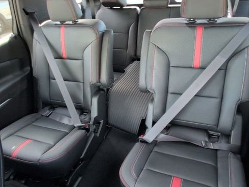 New 2026 Chevrolet Traverse RS w/ LPO, Floor Liner Package image 8