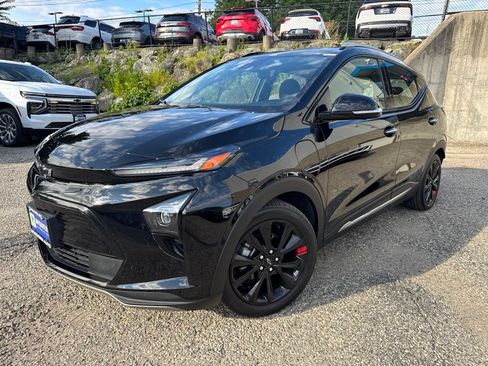Used 2023 Chevrolet Bolt EUV Premier w/ Sun & Sound Package FWD image 33