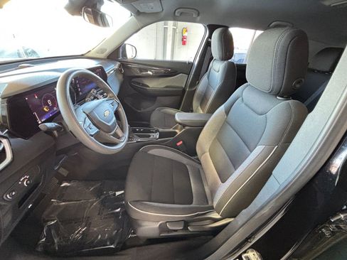 Used 2025 Chevrolet TrailBlazer LT FWD image 26