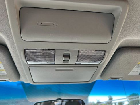 Used 2019 Nissan Frontier SV image 21