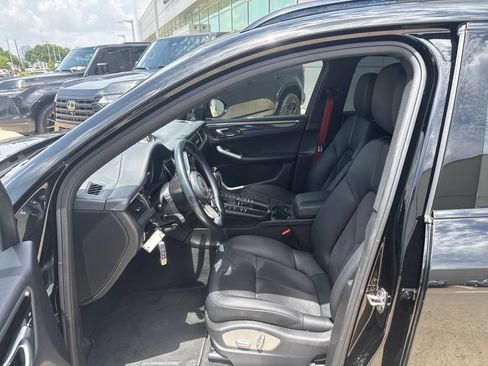 Used 2018 Porsche Macan S AWD/4WD image 2