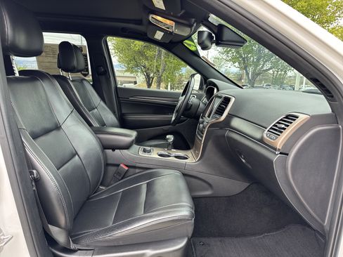 Used 2015 Jeep Grand Cherokee Limited w/ Luxury Group II AWD/4WD image 20