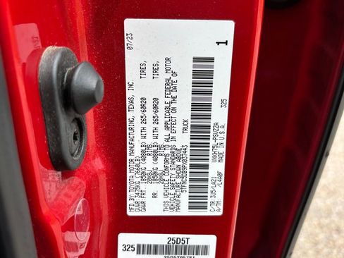 Used 2023 Toyota Tundra Platinum AWD/4WD image 19