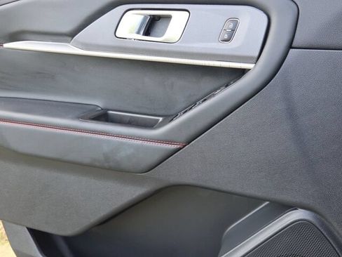 Used 2025 Ford Explorer ST-Line AWD/4WD image 28