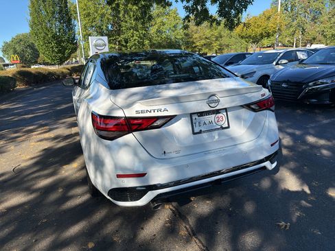 New 2025 Nissan Sentra SR image 5