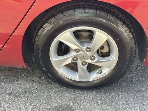 Used 2014 Hyundai Elantra SE FWD image 7
