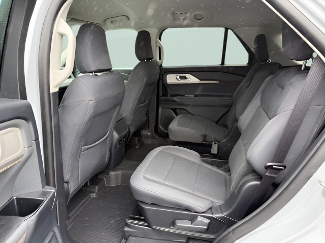 Used 2026 Ford Explorer Active AWD/4WD image 5