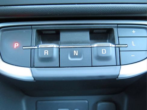 Used 2023 GMC Terrain SLE w/ Elevation Edition AWD/4WD image 15