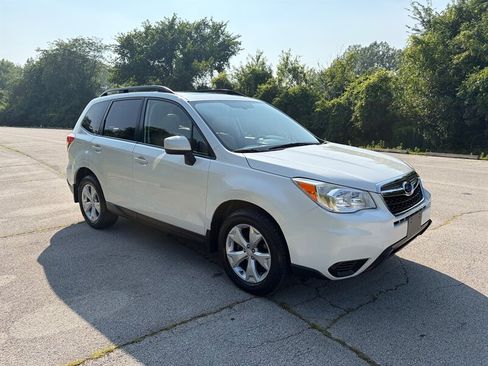 Used 2014 Subaru Forester 2.5i Premium AWD/4WD image 7