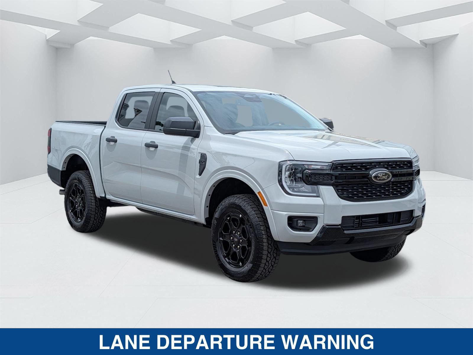 New 2026 Ford Ranger XLT w/ Black Appearance Package RWD image 3