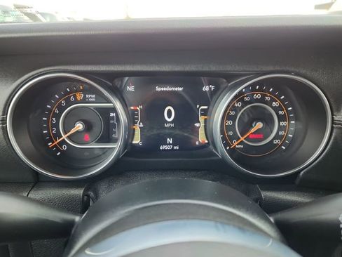 Used 2020 Jeep Wrangler Unlimited Sahara image 43