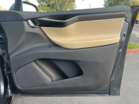 Used 2016 Tesla Model X Performance image 37