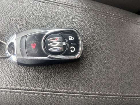Used 2025 Buick Encore GX Preferred FWD image 23