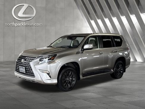 Certified 2020 Lexus GX 460 Premium w/ Premium Package AWD/4WD image 3