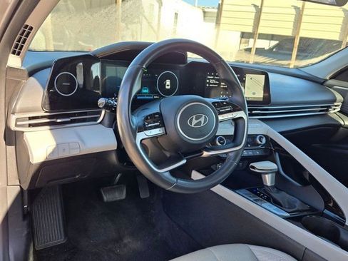 Used 2024 Hyundai Elantra Limited image 15